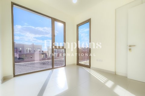 Villa in Dubai South (Dubai World Central), UAE 3 bedrooms, 129.87839400 sq.m. № 712644 - photo 12