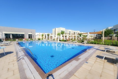 Villa in Dubai South (Dubai World Central), UAE 3 bedrooms, 129.87839400 sq.m. № 712644 - photo 24