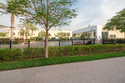 Townhouse til leje i Town Square, Dubai, UAE 3 soveværelser, 211.54013100 kvm № 712645 - foto 7