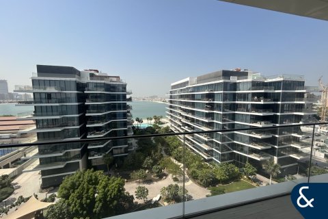Apartmen di Palm Jumeirah, Dubai, UAE 2 bilik tidur, 137 meter persegi № 668132 - foto 13