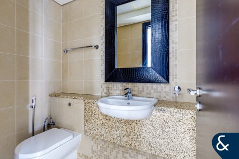 Appartement te huur in DIFC, Dubai, VAE 1 slaapkamer, 79 vr.m., nr 668135 - foto 10