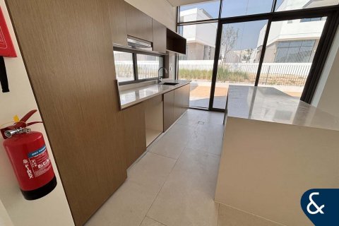 Villa Al Furjan, Dubaijā, AAE 4 istabas, 618 m2 Nr. 668133 - attēls 3
