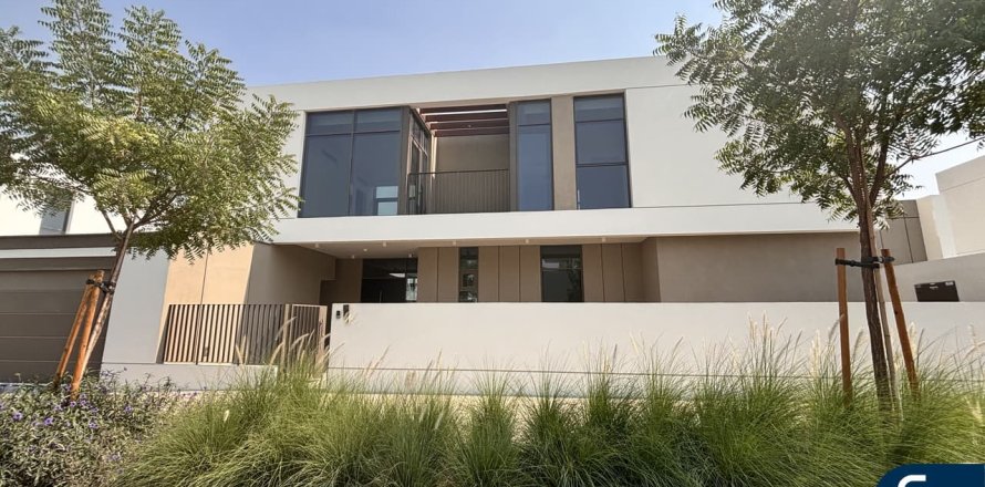 Villa in Al Furjan, Dubai, UAE 4 bedrooms, 618 sq.m. № 668133