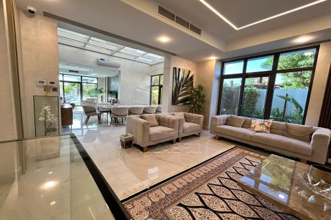 Vilë në Yas Island, Abu Dhabi, Emiratet e Bashkuara Arabe 5 dhoma gjumi, 692 m2. № 615431 - Foto 2