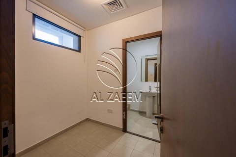 Shtëpi në qytet në Al Salam Street, Abu Dhabi, Emiratet e Bashkuara Arabe 5 dhoma gjumi, 424 m2. № 615464 - Foto 12
