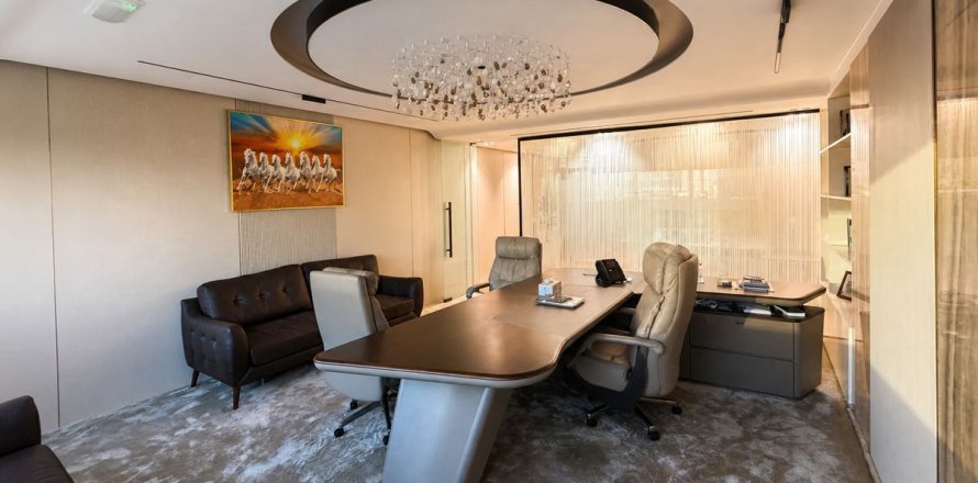 Oficina en Sheikh Zayed Road, Dubai, EAU 276.9 m² № 710027
