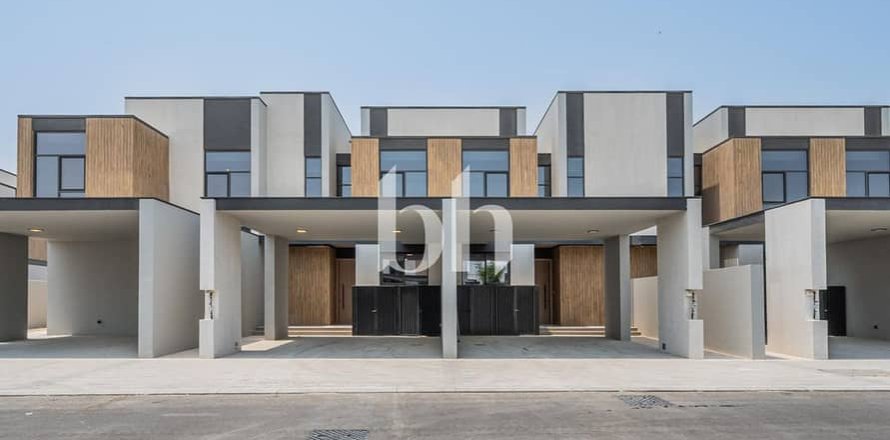 Adosado en Mudon, Dubai, EAU 3 dormitorios, 206 m² № 645405