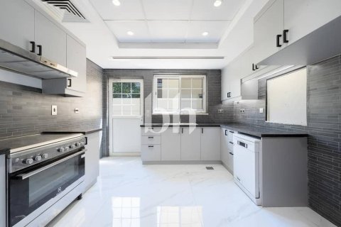 فيلا للإيجار في Jumeirah Park، دبي، الإمارات العربية المتحدة 4 غرفة نوم ، 514 متر مربع ، رقم 645407 - صورة 1