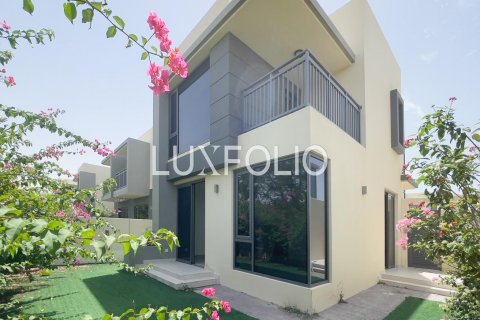 Townhouse in Dubai Hills Estate, Dubai, UAE 5 bedrooms, 298 sq.m. № 628227 - photo 1