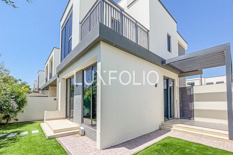 Vila v Dubai Hills Estate, Dubai, SAE 4 ložnice, 248 m² Č.: 628224 - fotografie 24
