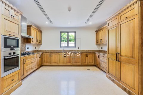 Villa en venta en Saadiyat Island, Abu Dhabi, EAU 5 dormitorios, 764.78 m2 № 755356 - foto 9
