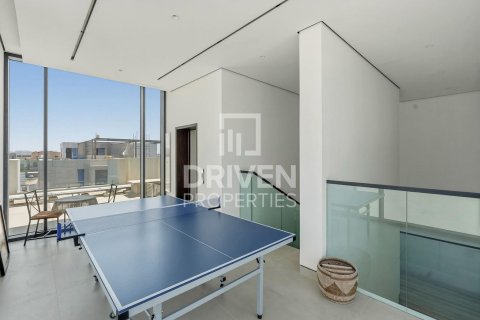 Vila u gradu Nadd Al Sheba, Dubai, UAE 5 spavaće sobe, 930.24 m2 Br. 744127 - Slika 25