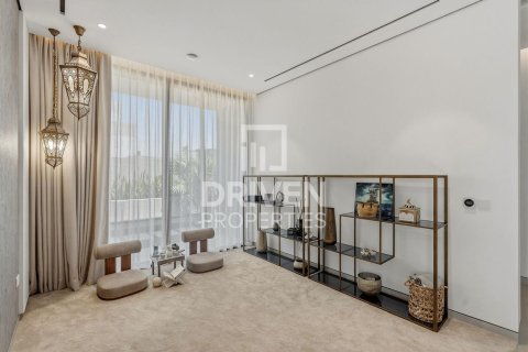Vila u gradu Nadd Al Sheba, Dubai, UAE 5 spavaće sobe, 930.24 m2 Br. 744127 - Slika 11