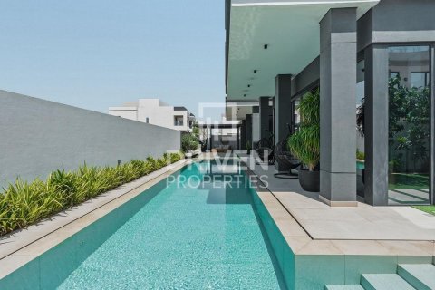 Vila u gradu Nadd Al Sheba, Dubai, UAE 5 spavaće sobe, 930.24 m2 Br. 744127 - Slika 28