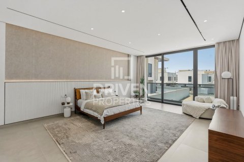 Vila u gradu Nadd Al Sheba, Dubai, UAE 5 spavaće sobe, 930.24 m2 Br. 744127 - Slika 13