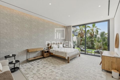 Vila u gradu Nadd Al Sheba, Dubai, UAE 5 spavaće sobe, 930.24 m2 Br. 744127 - Slika 16