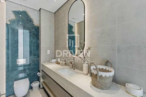 Vila u gradu Nadd Al Sheba, Dubai, UAE 5 spavaće sobe, 930.24 m2 Br. 744127 - Slika 21