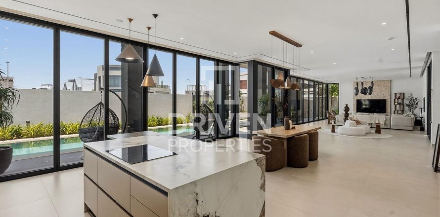 Vila u gradu Nadd Al Sheba, Dubai, UAE 5 spavaće sobe, 930.24 m2 Br. 744127