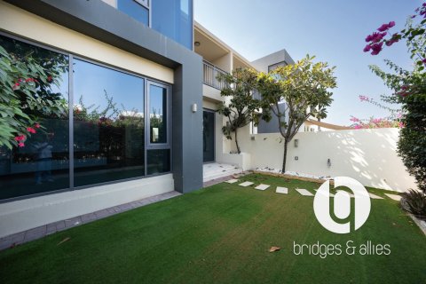 Villa in Dubai Hills Estate, UAE 4 bedrooms, 202 sq.m. № 707699 - photo 3