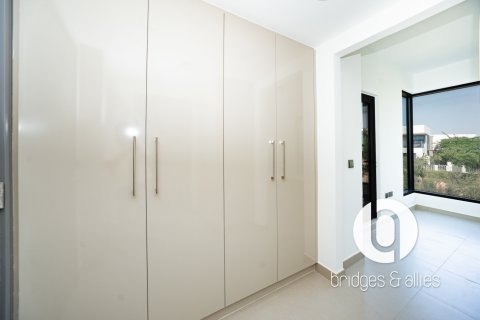 Villa in Dubai Hills Estate, UAE 4 bedrooms, 202 sq.m. № 707699 - photo 15