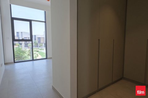 Vilë në Dubai, Emiratet e Bashkuara Arabe 3 dhoma gjumi, 168.2 m2. № 622973 - Foto 8