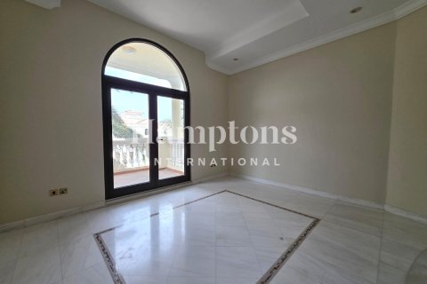 Villa à louer à Palm Jumeirah, Dubai, EAU 6 chambres, 650.32100000 m2 № 696619 - photo 6