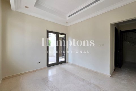 Villa à louer à Palm Jumeirah, Dubai, EAU 6 chambres, 650.32100000 m2 № 696619 - photo 28