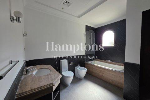 Villa à louer à Palm Jumeirah, Dubai, EAU 6 chambres, 650.32100000 m2 № 696619 - photo 16