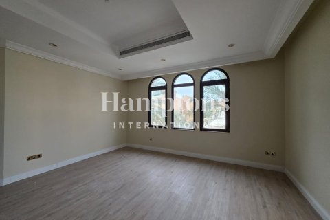Villa à louer à Palm Jumeirah, Dubai, EAU 6 chambres, 650.32100000 m2 № 696619 - photo 10