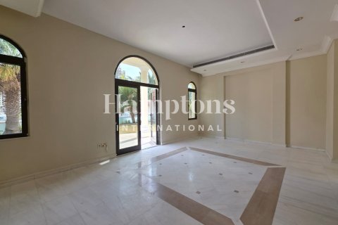 Villa à louer à Palm Jumeirah, Dubai, EAU 6 chambres, 650.32100000 m2 № 696619 - photo 24