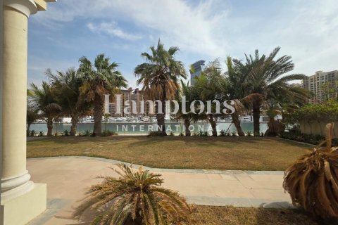 Villa à louer à Palm Jumeirah, Dubai, EAU 6 chambres, 650.32100000 m2 № 696619 - photo 30