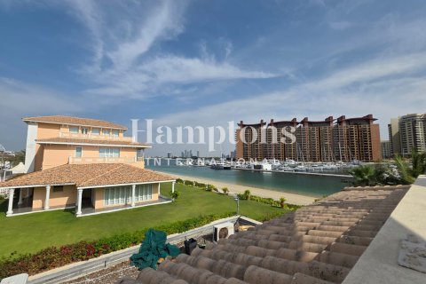 Villa à louer à Palm Jumeirah, Dubai, EAU 6 chambres, 650.32100000 m2 № 696619 - photo 14
