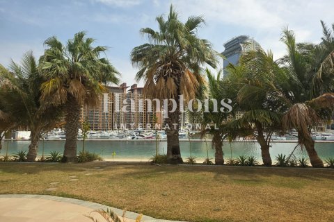Villa à louer à Palm Jumeirah, Dubai, EAU 6 chambres, 650.32100000 m2 № 696619 - photo 29
