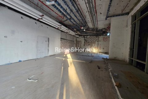Tindahan sa Al Barsha, Dubai, UAE 561 sq.m. № 707655