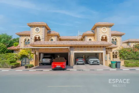 Müüa villa asukohaga Dubai Land, AÜE: 4 magamistoaga, 496 m² Nr 738046 - pilt 20