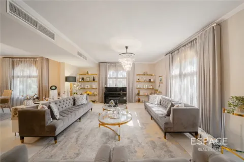 Müüa villa asukohaga Dubai Land, AÜE: 4 magamistoaga, 496 m² Nr 738046 - pilt 2