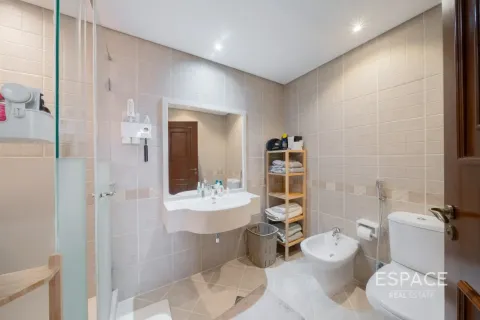 Müüa villa asukohaga Dubai Land, AÜE: 4 magamistoaga, 496 m² Nr 738046 - pilt 11