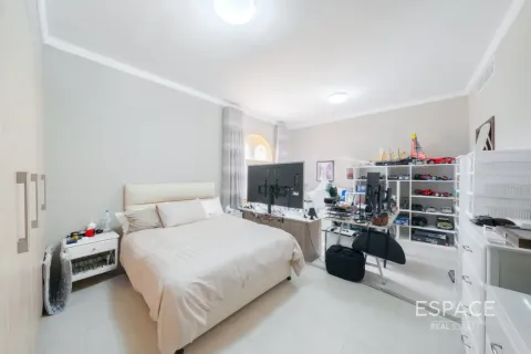 Müüa villa asukohaga Dubai Land, AÜE: 4 magamistoaga, 496 m² Nr 738046 - pilt 12