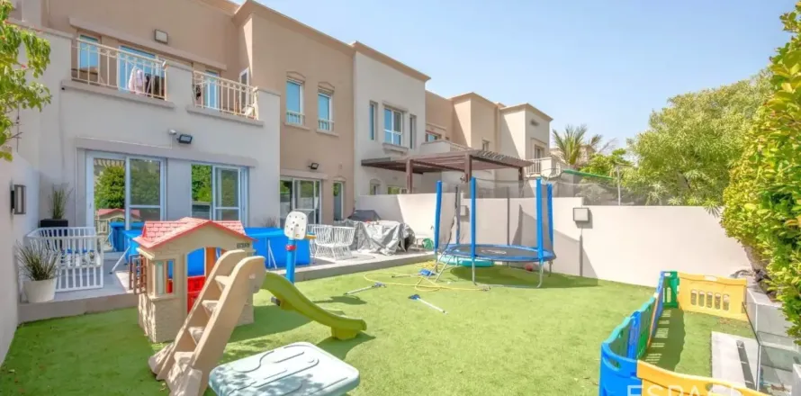 ویلا در The Lakes، Dubai ، امارات متحده عربی 3 خوابه ، 233 متر مربع.  شماره 738303