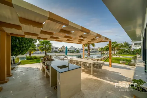 Vilë në Palm Jumeirah, Dubai, Emiratet e Bashkuara Arabe 5 dhoma gjumi, 836 m2. № 738047 - Foto 12