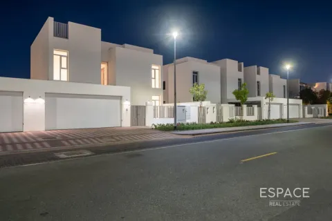 Müüa villa asukohaga Jumeirah Park, Dubai, AÜE: 5 magamistoaga, 555 m² Nr 738048 - pilt 20