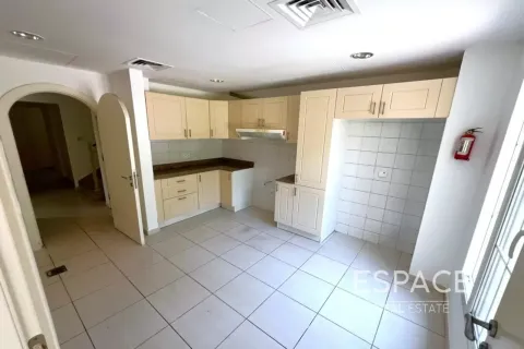 Villa in affitto a The Springs, Dubai, EAU 3 camere da letto, 209 mq. № 738304 - foto 4