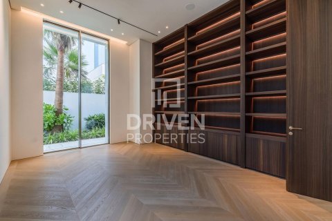 Villa sa Palm Jumeirah, Dubai, UAE 6 silid-tulugan, 1760.05 sq.m. № 742007 - larawan 3