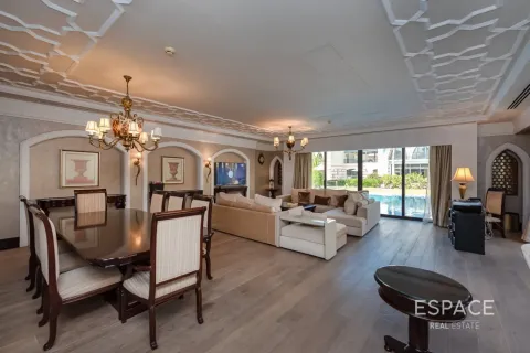 Vila u Palm Jumeirah, Dubai, UAE 4 spavaćih soba, 581 m2 Br. 738464 - fotografija 4