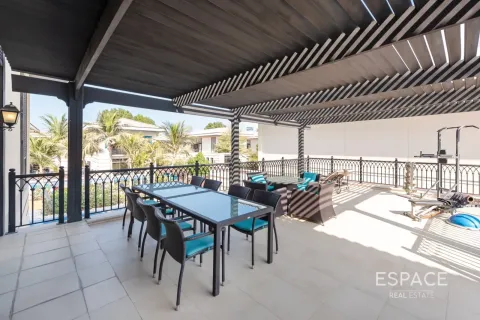 Vila u Palm Jumeirah, Dubai, UAE 4 spavaćih soba, 581 m2 Br. 738464 - fotografija 12
