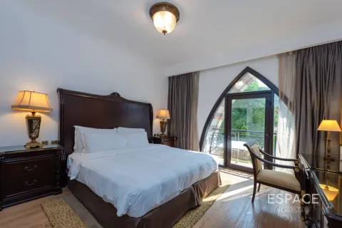 Vila u Palm Jumeirah, Dubai, UAE 4 spavaćih soba, 581 m2 Br. 738464 - fotografija 11
