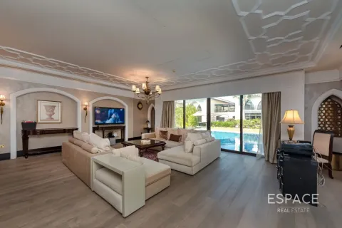 Vila u Palm Jumeirah, Dubai, UAE 4 spavaćih soba, 581 m2 Br. 738464 - fotografija 2