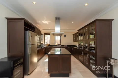 Vila u Palm Jumeirah, Dubai, UAE 4 spavaćih soba, 581 m2 Br. 738464 - fotografija 6