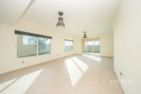 Villa in affitto a Jumeirah Park, Dubai, EAU 4 camere da letto, 455 mq. № 738467 - foto 1