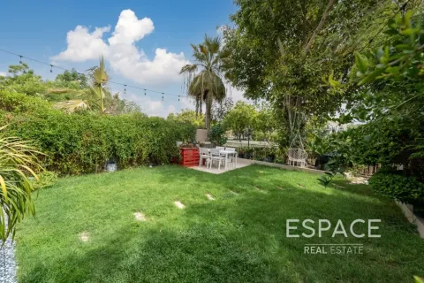 Villa para arrendamento em The Springs, Dubai, EAU 3 quartos, 227 m2 № 738463 - foto 18
